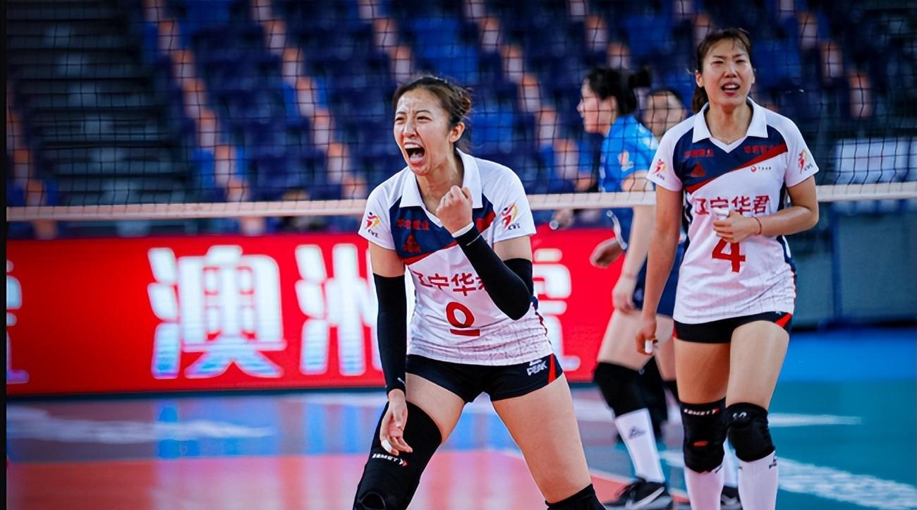 国乒压哨绝杀中国女排，全场沸腾！经典一战再现传奇